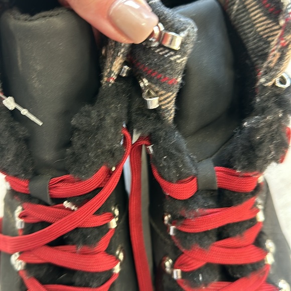 Time and Tru Boots - Picture 5 of 5